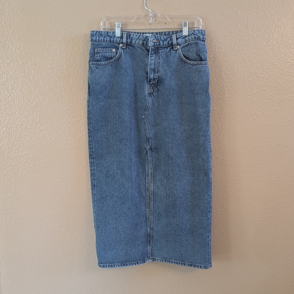 H&M Blue Denim Maxi Skirt With Slit In Front. Pockets Front And Back - Picture 1 of 5